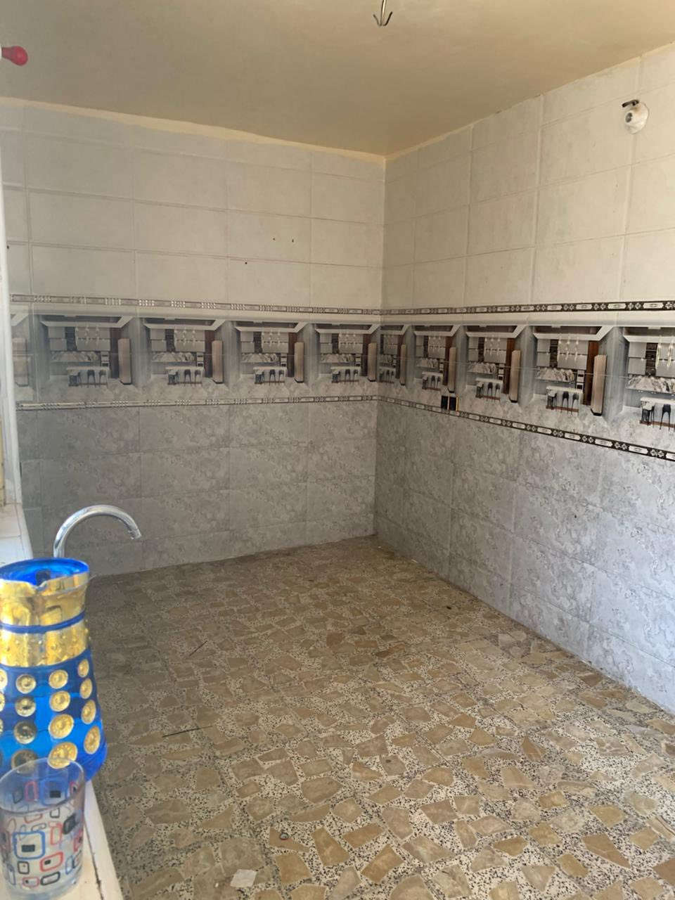 بيت (لليجار ركن ١٠٠متر مربعه جديده كلش )باقي تفاصيل بلمنشور ٢غرف كبار استقبال كبيره مطبخ ترك بيت جديد 
متعوب عليه ***********
