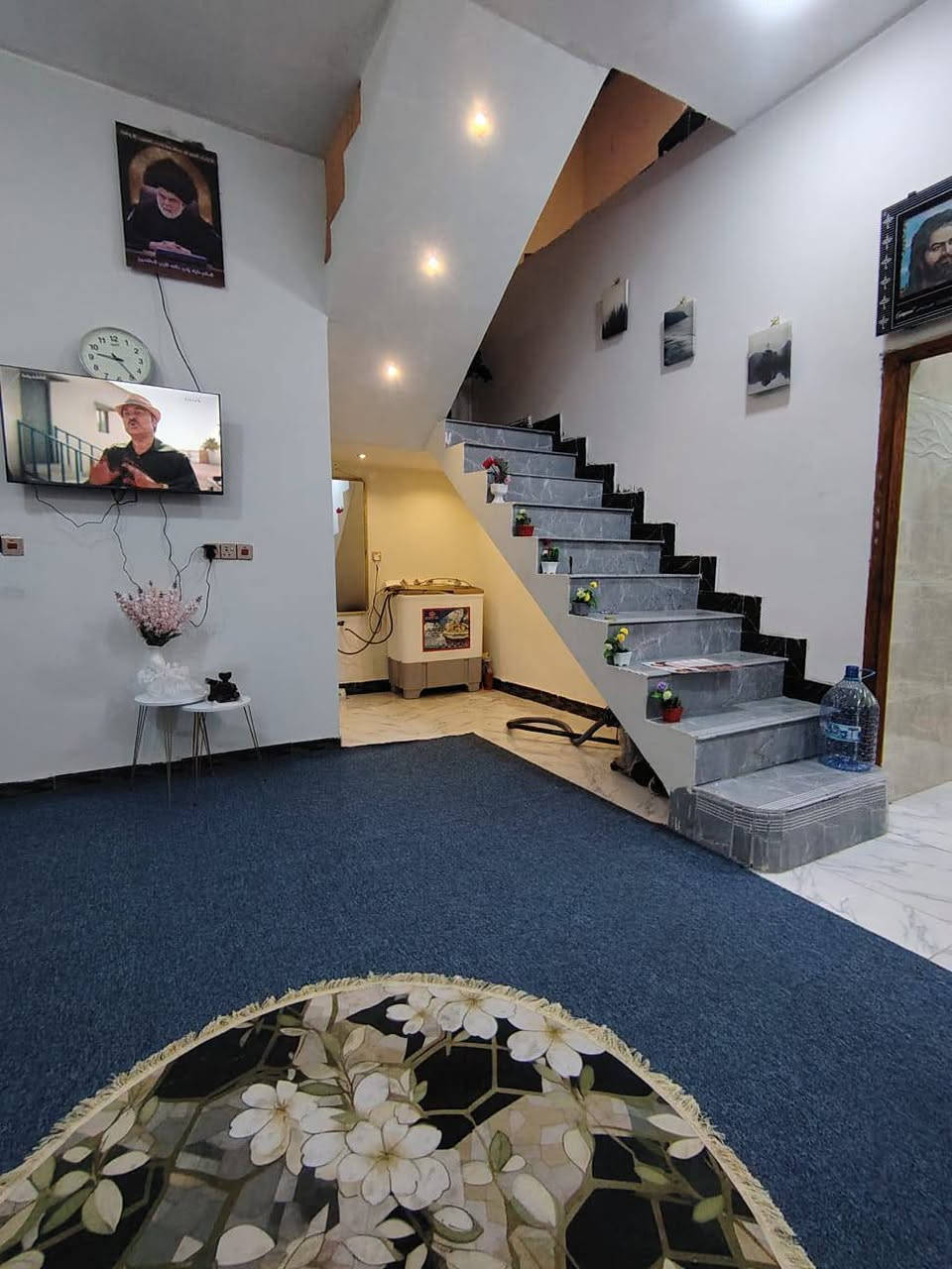 بيت للبيع في منطقه حي بغداد
كبالك خدمات 
يحتوي البيت عله
غرفتين 
صاله 
مطبخ
ديوانيه 
صحيات داخل وخارج 
السماحه150مقابيلك خدمات البيت رقم 
الاستفساره عله هاذ الرقـمم***********
