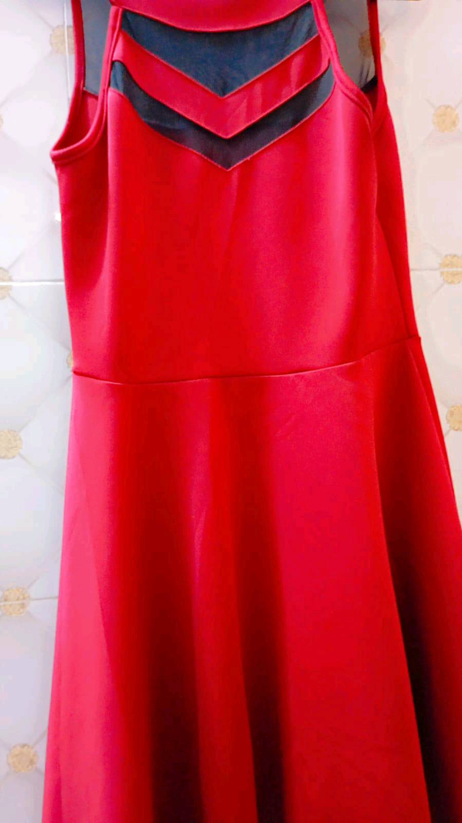 فساتين مناسبات نضيفات ومرتبات القطعه عل 15وبيه مجال