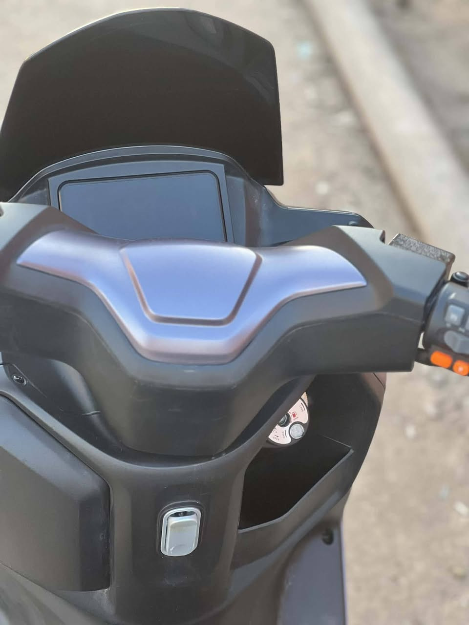 مطور شحن.البيع  صار 20 يوم. من اخذته لشراي يتصل ***********
