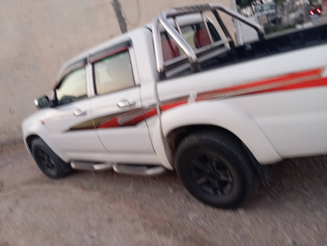 السيارة للبيع 🚗
موديل: 2013
ناقل الحركة: عادي
القير والمحرك: بشرط
السنوية جديدة
السيارة باسم والدي
عليها 4 إطارات لوك
السيارة نظيفة
بشرط الغرامة
💰 السعر: 57 
📍 الموقع: كلار
📞 ***********
