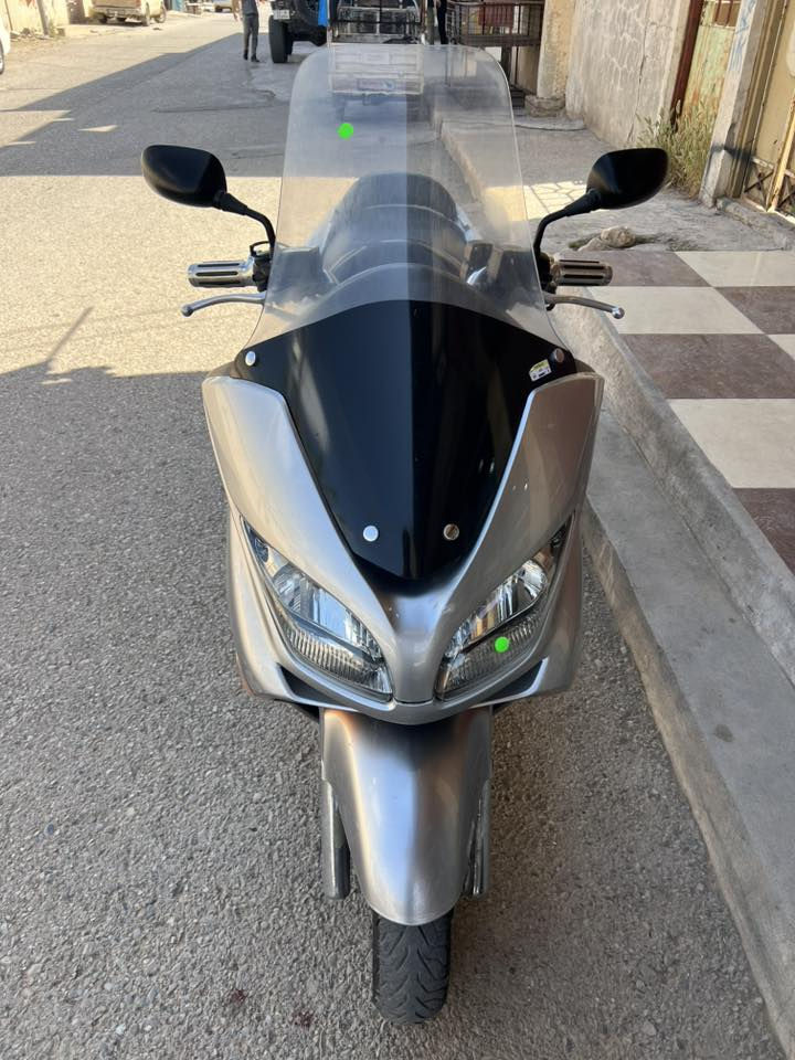 سلاوتان لیبیت
ماتۆری هۆندای فۆرزا سفر٩ 

فول مواسەفات زۆر زۆر خاوین و جوانە ماتۆرەکە 

بۆیاخ و شکاوی نیە 

ABS 

تەجیلی بیلادی 

تایە رۆن و بانسی  تازەیە هیج مەسرەفیکی نیە 

ژمارەی واتس ئاپ 

***********
