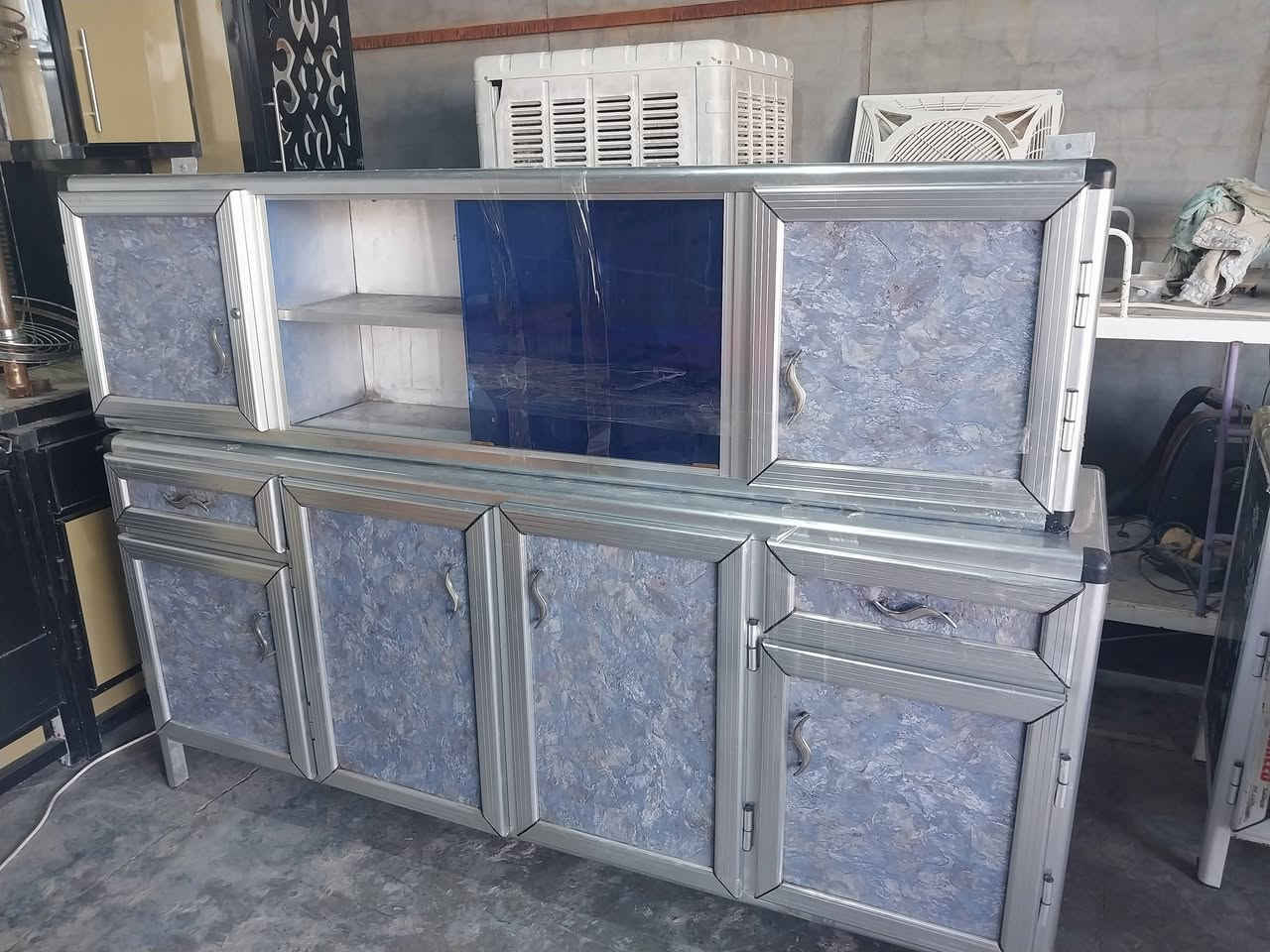 يتوفرلدينا
انواع الكاونترات 😍

موبردات اصليه (الونه )✅😍

طباخات فريش 😍✅

مدخل الجسر الحبانيه 
***********

