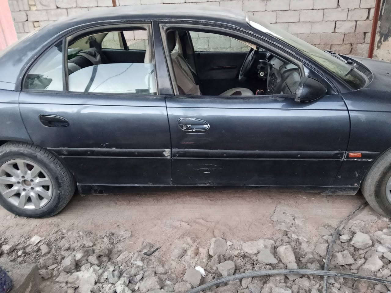 السلام عليكم اوبل بزون للبيع مكينه وكير 2500مكفولات لاتنقيص ولاتبخير كهربائيات شغاله حداديه جديده تايرات جدد رقم ديالى دولي بأسمنه سعر 35وبيها مجال رقم الهاتف ***********
