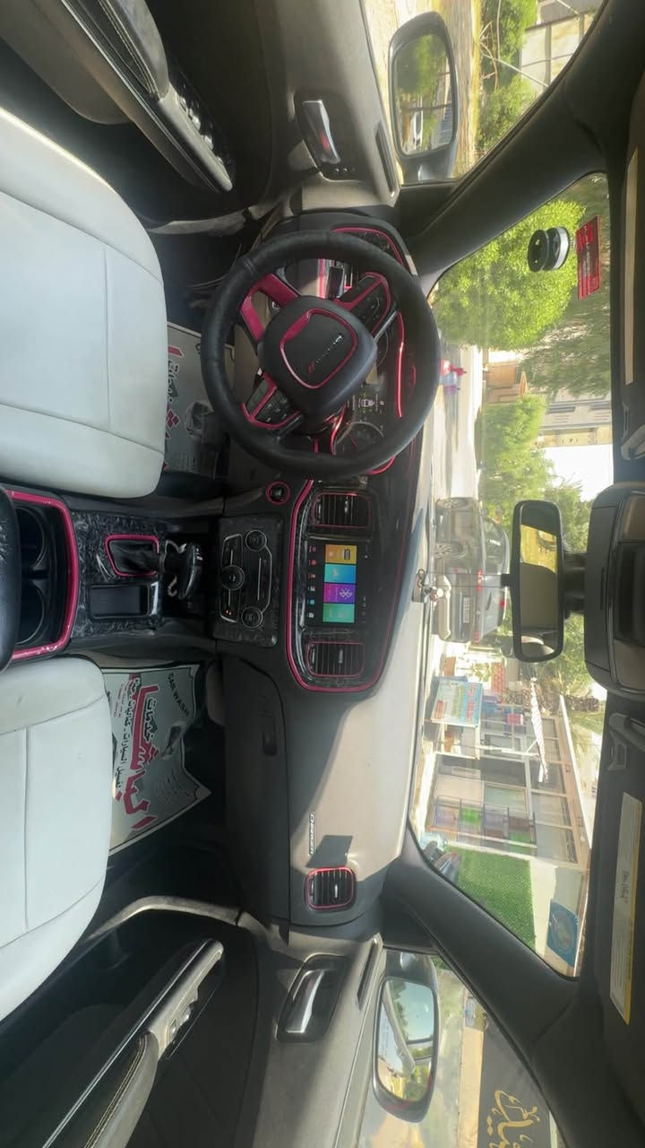 دودج جارجر للبيع
موديل 2015
مواصفات SXT 
6 سلندر 3600
السياره صبغ حزام
و بيها كص تكمه
دعاميات SRT
زرع عدسات متغيرة الالوان و لايت زينون
ويل نجمه حجم 20 خسفه قوية
رقم السياره بغداد
سعر 137 و بيها مجال
عنوان بغداد وزيرية
للتواصل على الرقم ***********
