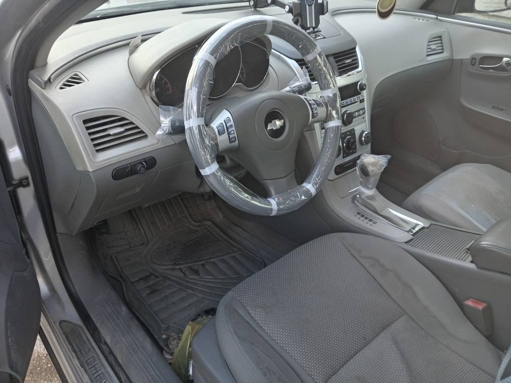 سلام عليكم ماليبو موديل 2011 بدون صبغ حته داعميات شرط بي تعديل بارد حيل قليل سياره ماش 145الف كير محرك تبريد شرط صدر إمامي خلفي شرط 4تايرات جديد بي تشغيل بعد رقم سنويه هزه كله جديد
سياره حيل نضيفه تجي تشوف احلح من صور سعره 85بي مجال مكانه كركوك رقم هاتف *********** كركوك, العراق
