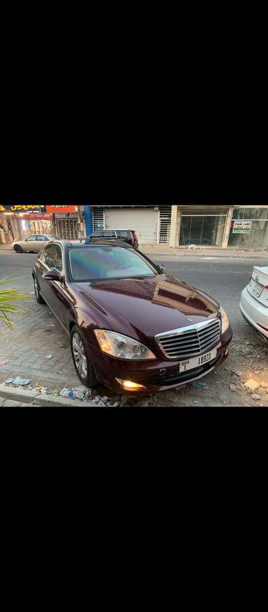 السلام عليكم
للبيع او مراوس حسب قناعه 
مارسدس ادوات حاويه سياره جديدة بالكارتون  موديل2009اصل  
كفاله عامه لا ضربه  ولا كصه
جاهزه فول مواصفات كله شغال
كهربيات جوبلسات جاهزه 
السعر 95 بيه مجال حك جيه
مكاني ذي قار 
***********
***********
