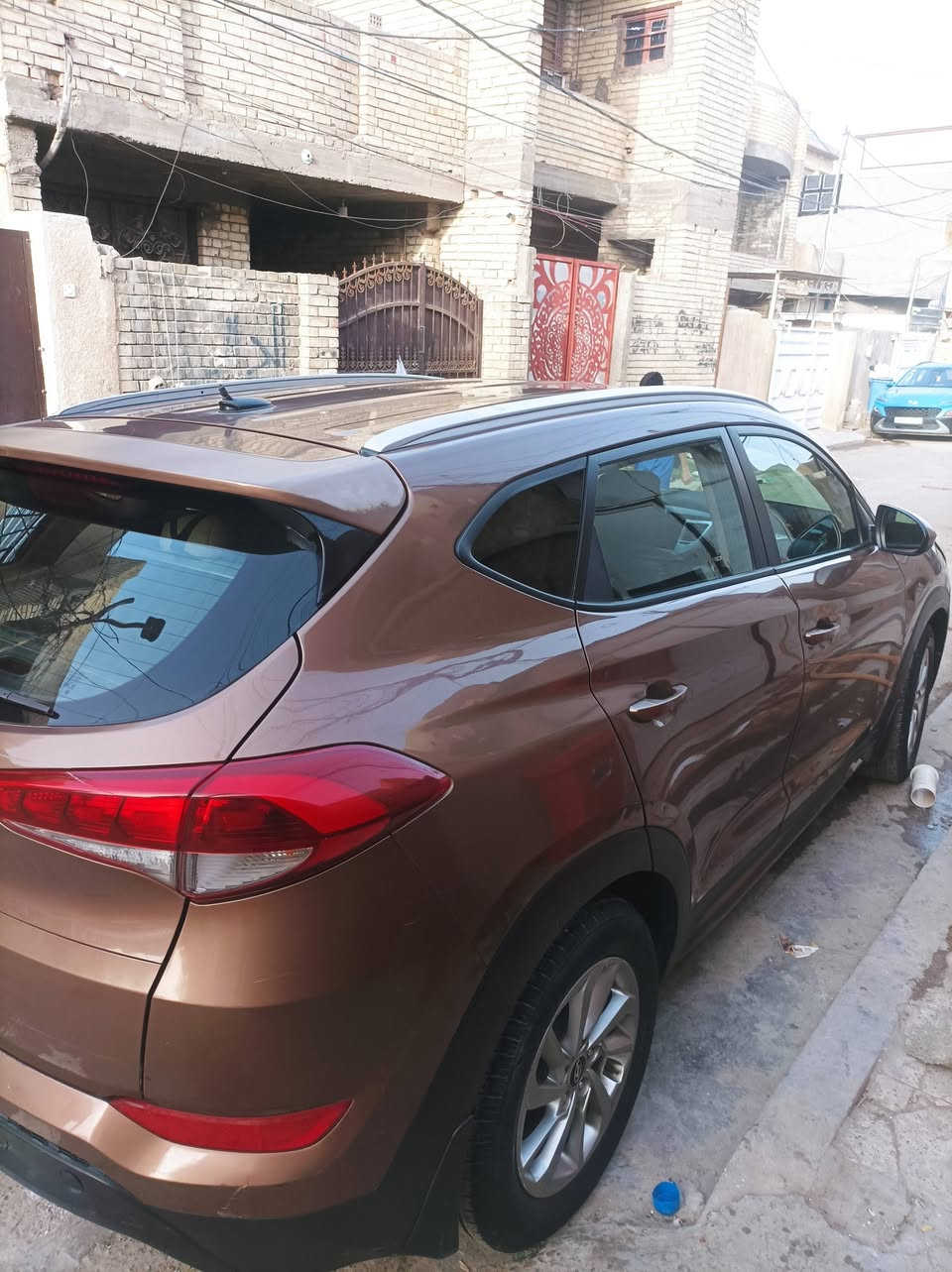 سياره توكسان موديل 2016  حادثهه چاملغ ايمن ومصلح  ...كير مكينه كفاله سياره نظيفه وباسمي يعني تحويل ثاني يوم رقمهه بغداد  عنواني  بغداد. دوره.  شارع 60.  الاتصال ***********0. واتساب فقط   السعر 135 ورقه
