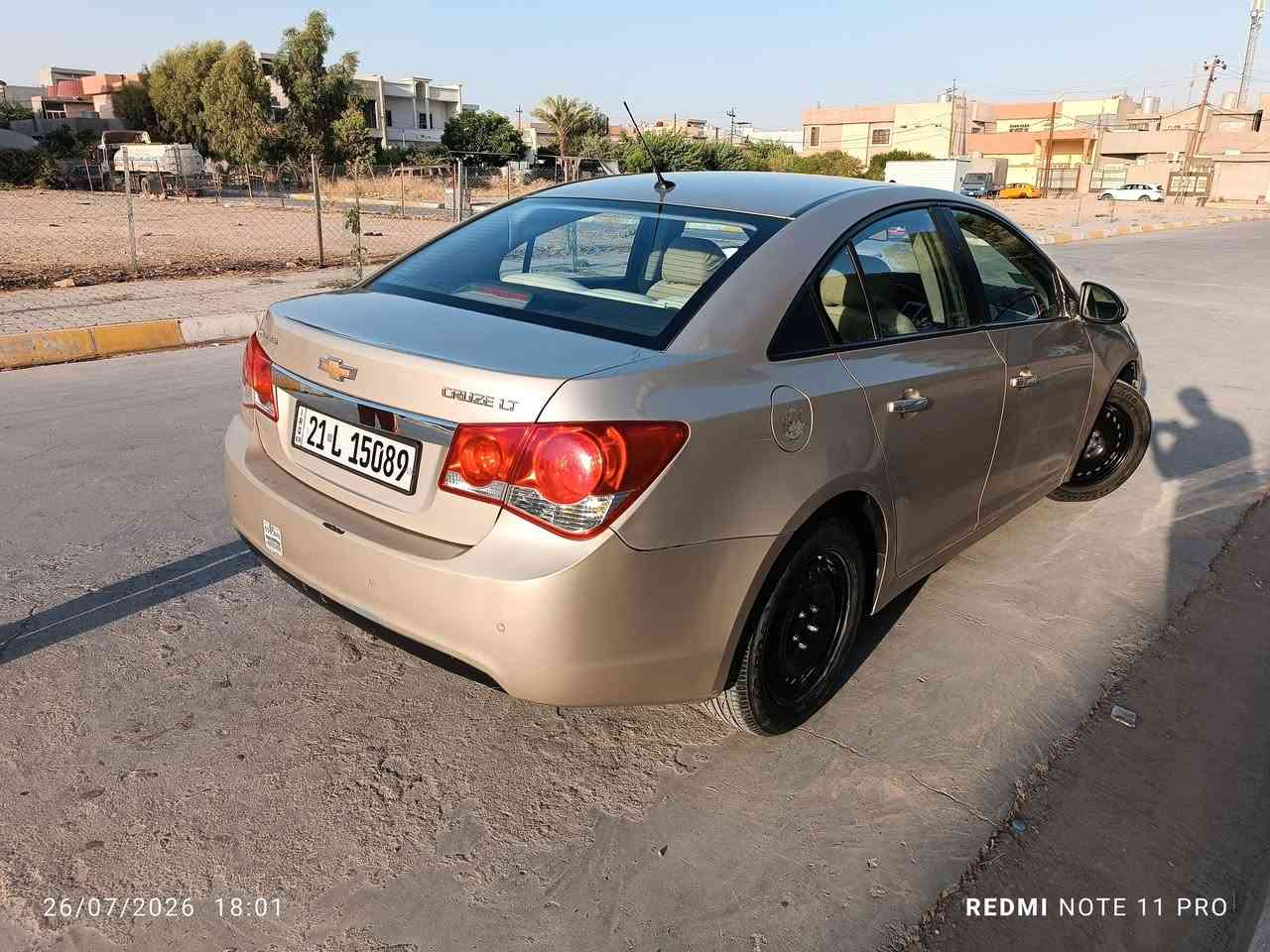 سلام عليكم سياره شوفرليت كروز 2012 LT
مواصفات:
بصمه
تثبيت السرعه
تحكم بستيرن
نيظام ABS
تحكم مرايات كهربائيه 
اربع جامات كهربائيه
ضررها:
صبغ + معجون باب سايق + دوسات +
قبغ محرك مفتوح فقط
رقم موبايل: ***********
سعر :72 و بيها مجال
