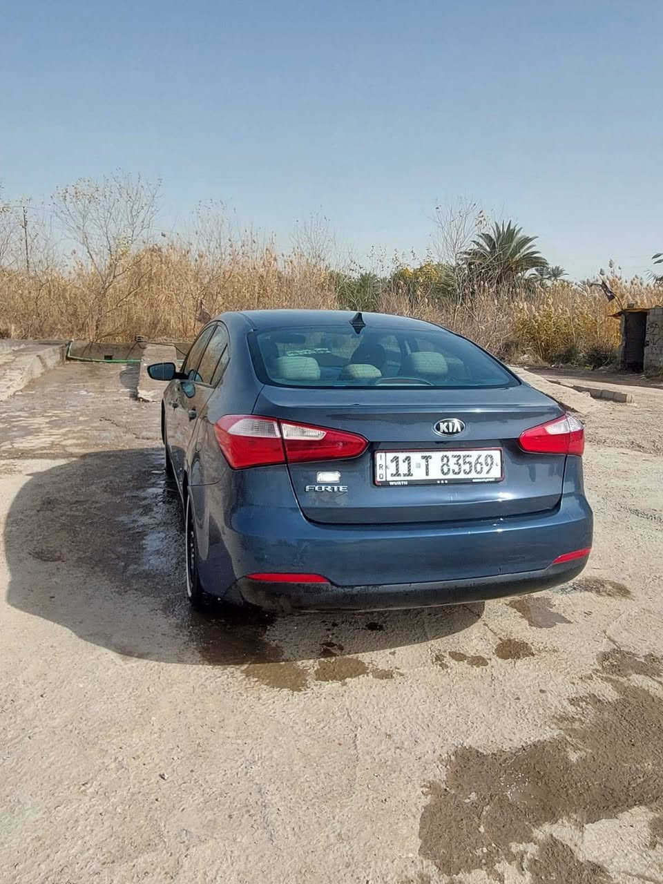 السلام عليكم رمضان كريم عاجميع💚
...... للبيع فقط السعر(96) وبيهه مجال 
كيا فورتي موديل 16 مكينه 1800دوش كيرATمرغوب أمريكي ماشيه 130 بأسمي تحويل مباشر تخم تاير ويل جديد السيارة جاهزة ع اخر حبايه منضومه تبريد جديدة ثلج❄️. حادثهه بأمريكا بنيد مبدل وخشم جاملغ صفحه سايق وبلعراق الباب خلف سائق مبدل بدون ضرر والسيارة مصبوغه جماليه أثر جراد رقم هاتف *********** ابو يزن♥️ بغداد, العراق
