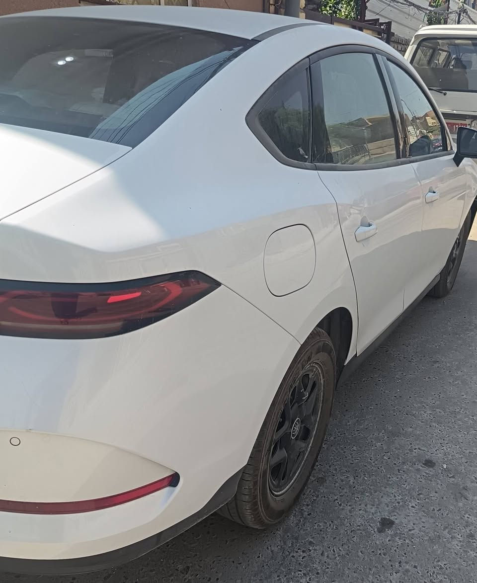 BYDللبيع
2025 
بيه قطعتين صبغ طخه ابو ستوته  سياره جديده ماشيه 5000زيرو
***********
