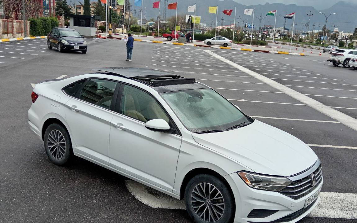 ڤۆلکسواگن جیتا 2019 مواسەفات se
بە شە رتی گێڕمە کینە
 ئۆتوماتیکە سەنەوی تازیە
 بویاغ  یە ك پارجە  
بێ ناگرتن 
 پاڵاس ناوقە سی کوشن جڵدپانۆڕما فول 

سعر لە کۆمێنت داوابکە ڕاستەخۆ بۆت دیت 📩 

گیرومەکینە بەشەرت 
 زۆربەجوانی پاکی ماوە 
 هیچ خەلەلیکی تیدا نییە 

ژمارەی خاوەنی 
 ***********
