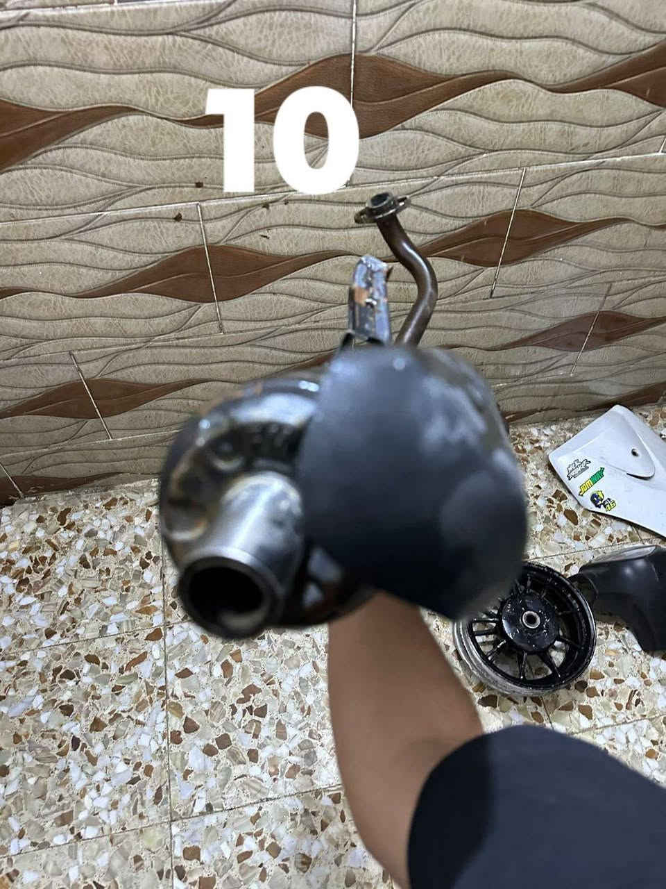 السلام عليكم غراض ماكس للبيع صارنصه صجميه قطرت لحيم مابيه دبل بوشه مختمه سعره ب70
صارنصه FM ب10
البكلايك ولبجم ولعداد وكفر الامامي كلهن ب30 
ولويل مفطور شي بصيط سعره 20
للاستفسار ‏‪***********‬‏
