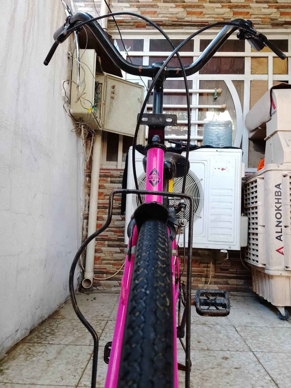 عندي بايسكل البيع جديد سعر 90 بي مجال الطيبين العنوان بغداد المشتل تلفون ***********
