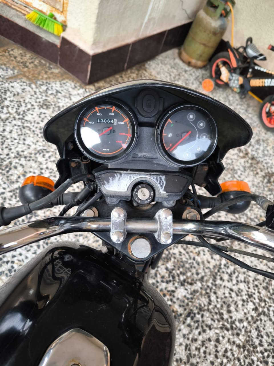 بوكسر للبيع موديل 2021 الدراجة نظيفه اوراق أصولية السعر مليون وميه
***********
