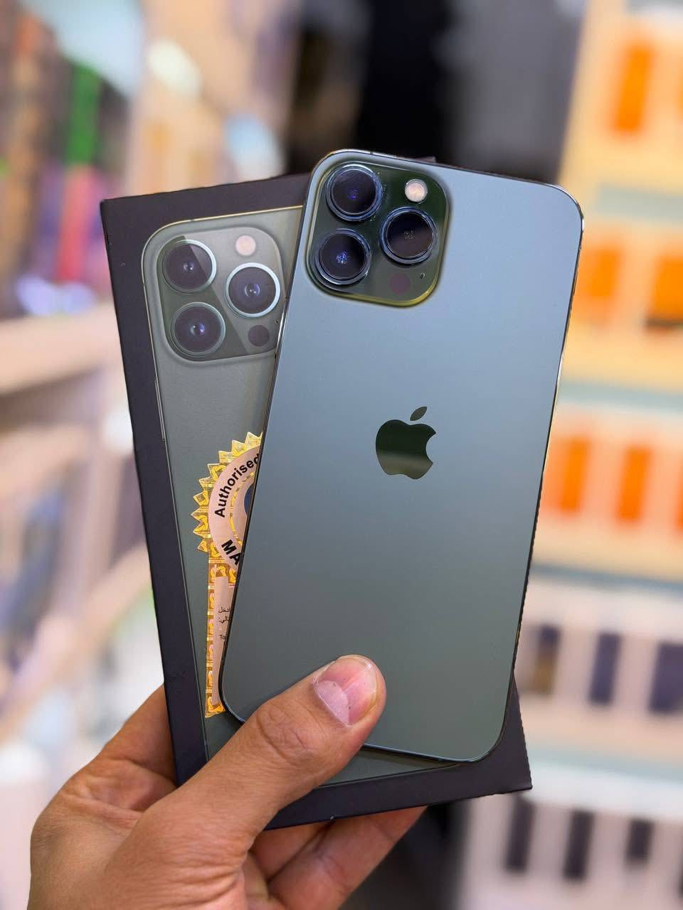 السلام عليكم للبيع ايفون 13 برو ماكس ماستر شرق اوسط ذاكره 256 بطاريه 86 مكفول الجهاز من كلشي قفله 750 ***********
