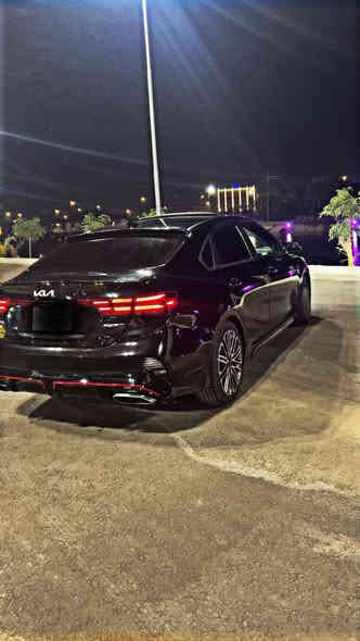 سلام عليكم 
كيا فورتي موديل 2023 
فول مواصفات GT
ماشيه 70
فتحه بصمه كشنات جلد 
 كشنات كهرباء 
كشنات حار بارد 
تشغيل من بعد 
شاشه تحكم ستيرن حساس أمام و خلفي 
رادارات جوانب 
كير ومحرك كفاله صدر أمامي و خلفي جديد بيه جاملغ أمامي فقط باقي كفاله
السعر 158وبيه مجال مكان السيارة بغداد البلديات رقم بغداد 
رقم ***********
