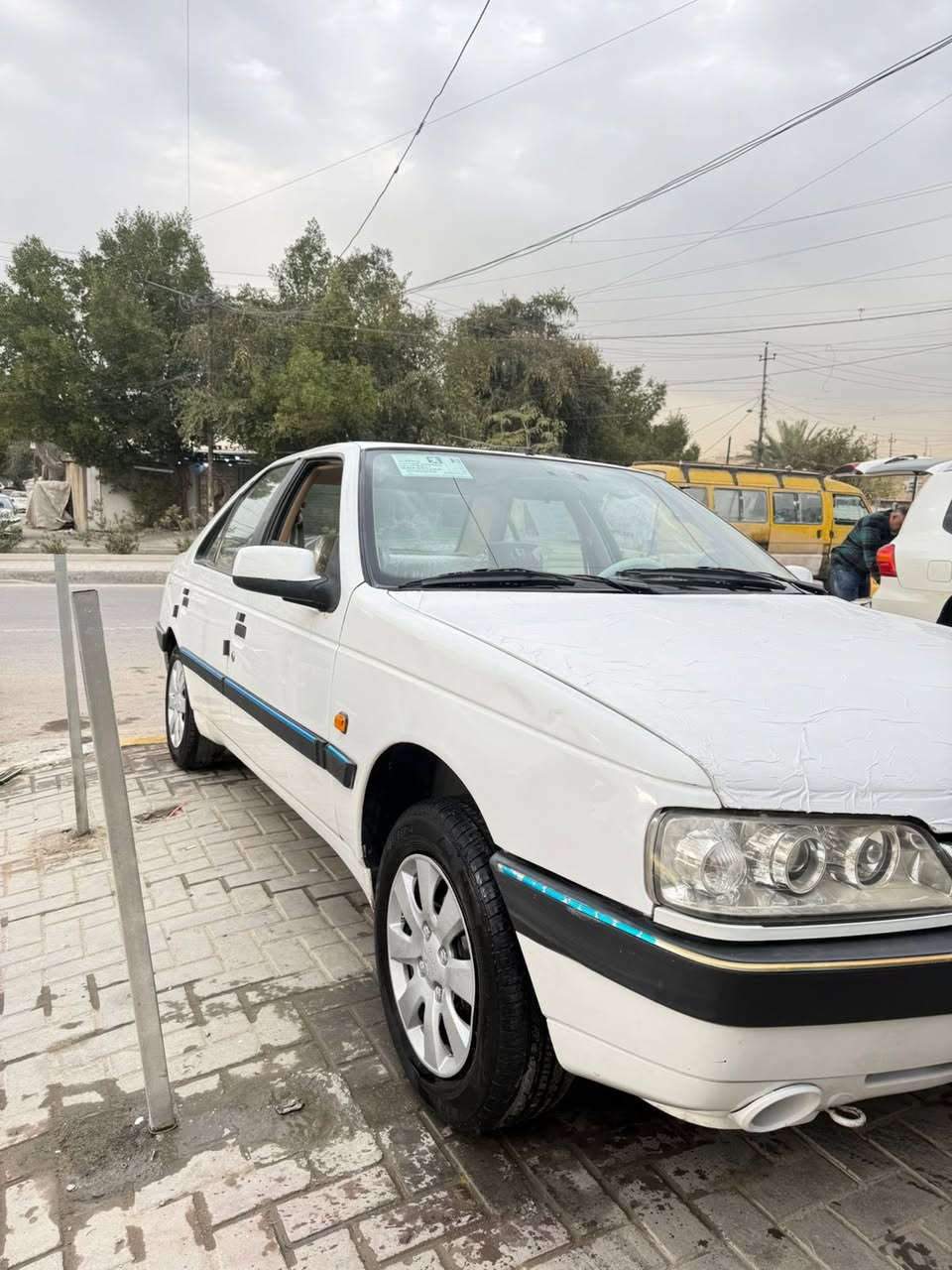 سلام عليكم بيجو لميس ٢٠١٣ 
كير مكينه تبريد خير من الله 
صدر امامي خلفي جديد
دوشمه كشنات بطاين 
بيه هلالات معمر ودوس 
رقم نكليزي تحويل مباشر 
الشراي يخابر ‭٠٧٧٠ ٩٢٤ ٤٦٣٤‬
مكاني بغداد البياع
سعر ٤٢ بيه مجال بسيط
