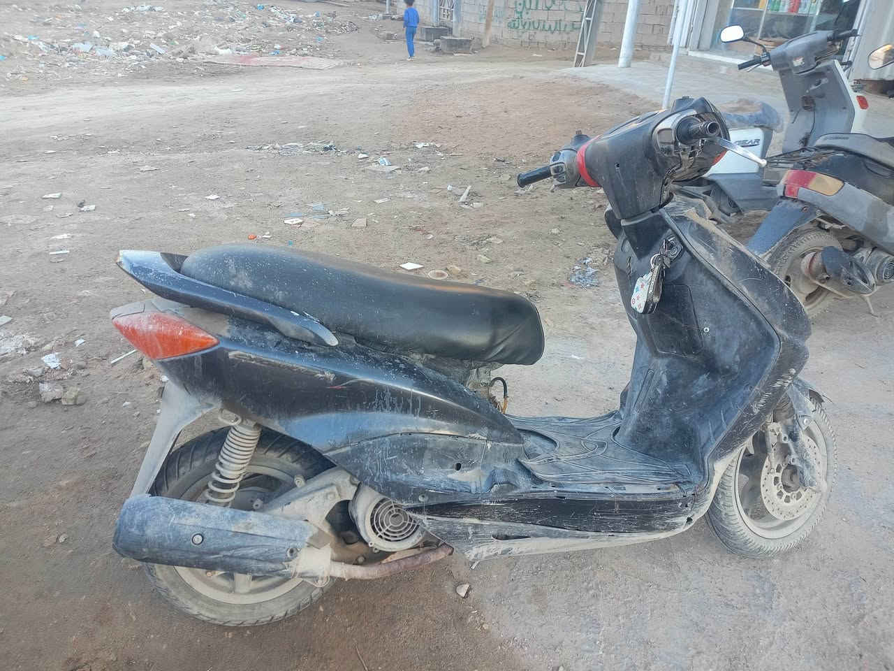 سلام عليكم ورحمة الله وبركاته شباب دراجة سنكس ياباني نثية دراجة ثكيله سرعته 110تقفل لل80 عقل بلادي دراجة سريعه وقويه ورزنه بل شارع اني بعد ماحتاجه طلع تعيني داخل الولاية تدورن بعد التنقل صعب واريد ابيعه سعره 300 وبيه مجال للطيبين مكاني كربلاء شارع احمد الوائلي تريد اجيك مكان محدد وتدلل تفحص وشوف الدراجة واره نتفاهم عله السعر رقمي ***********
