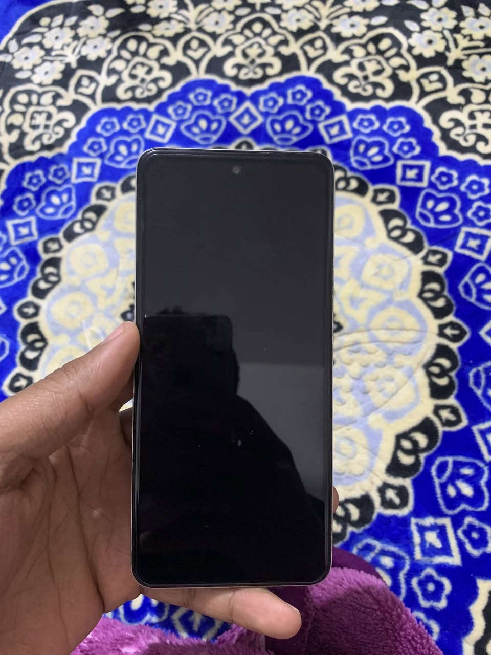 ريلمي للبيع مستخدم نضيف شراي اتصال ***********
