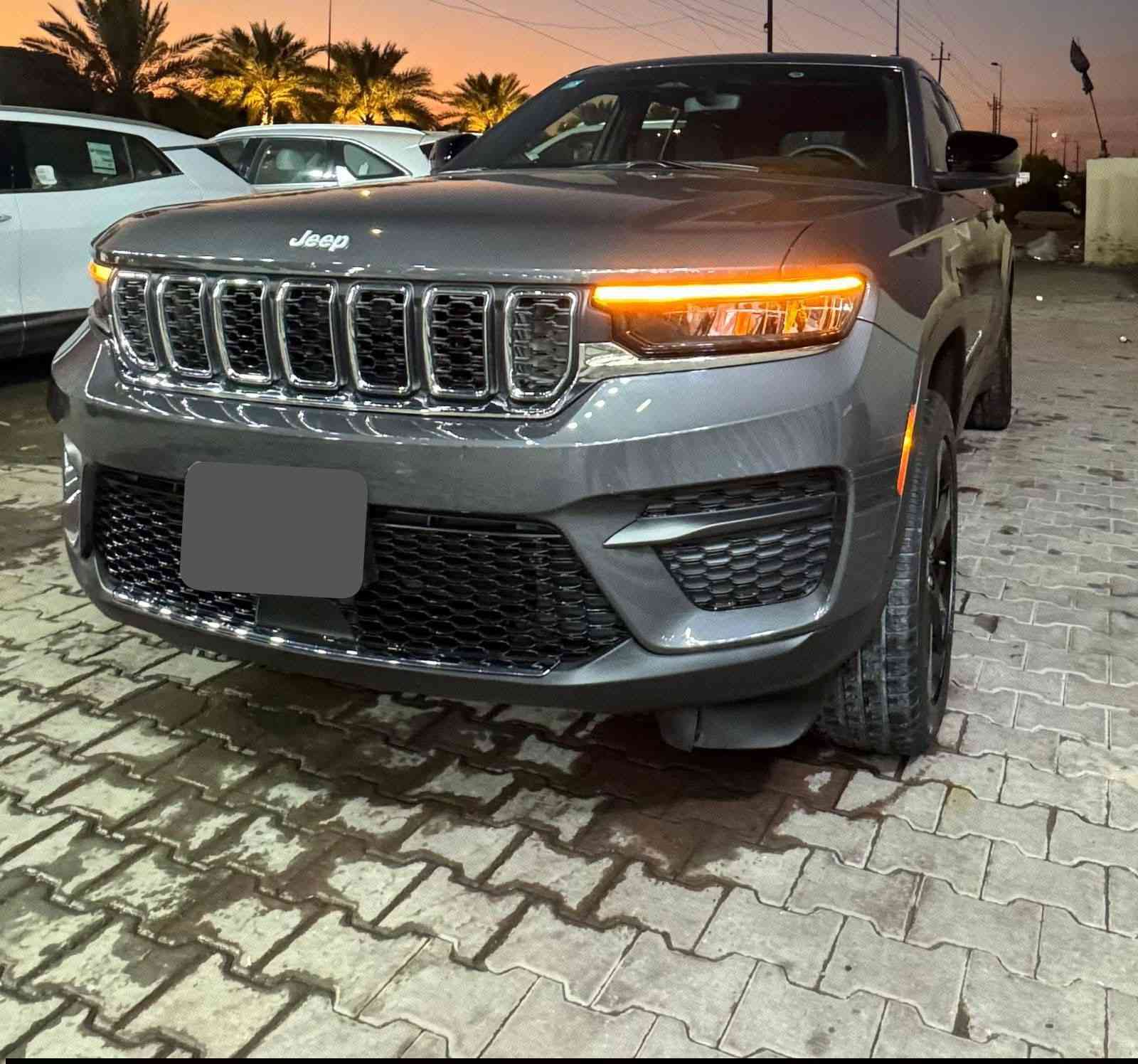 السلام عليكم ورحمه الله وبركاته
جيب كراند شيروكي لاريدو 5راكب 

 2024 

مرقم بغداد الدولي /تحويل ثاني يوم 

2024 Jeep Grand Cherokee, Laredo  1C4RJHAG7RC244951

هذا رقم الشاصي لليحب يطلع صورها وبلااضافه كل صورها مذكوره بلمنشور  صور الحادث والحالي

واي شي غير حادث امريكا ماابيها فقط جاملغ ربع نهائي والباب من جوه الكتابات اتعمرن نفسهن ونصبغن  عداهن مكفوله كفاله سياره جديده  جدا 

العداد  / 13 الف اخت زيرو وعلا وضع الشركه 

محرك 3600 

مواصفات!!!!

فتحه سقف

 رادار امامي وجانبي

نقاط العمياء 

صندوق كهرباء 

كشنات تدفئه 

هيتر ستيرن

تشغيل عن بعد 

اوتواستوب

حساسات 

4*4

شحن لاسلكي 

شفتات ستيرن 

بصمه ابواب وتشغيل 

لد امامي خلفي 

بجم زنون بلادي 

شاشه كبيره تدعم كل معلومات السياره مع كامره  خلفيه

كشنات امامي كهرباء 

تبريد مناخي منفصل 

فول تحكم ستيرن 

باقي المواصفات معروفه 

----------------------

 كل عدتها وياها سبير الطوارئ مع جك  مع ارضياتها البلاديات من امريكا ربل

-------------------------

صيانه كامله 

دهن مع فلاتر كله اصلي 

-------------------------

كفاله عامه لغد وشاصي  كير مكينه حداديه   تخم تاير مع ويل بلاك ادشن

-------------------

اخوان كل تفاصيلها وصورها مذكروه الي تفيده اني حاظر ومااقصر وياه انشاء الله 

والي متفيده ربي يرزقه بلااحسن منها 

مكاني بغداد/الرصافه

الاستفسار/***********
