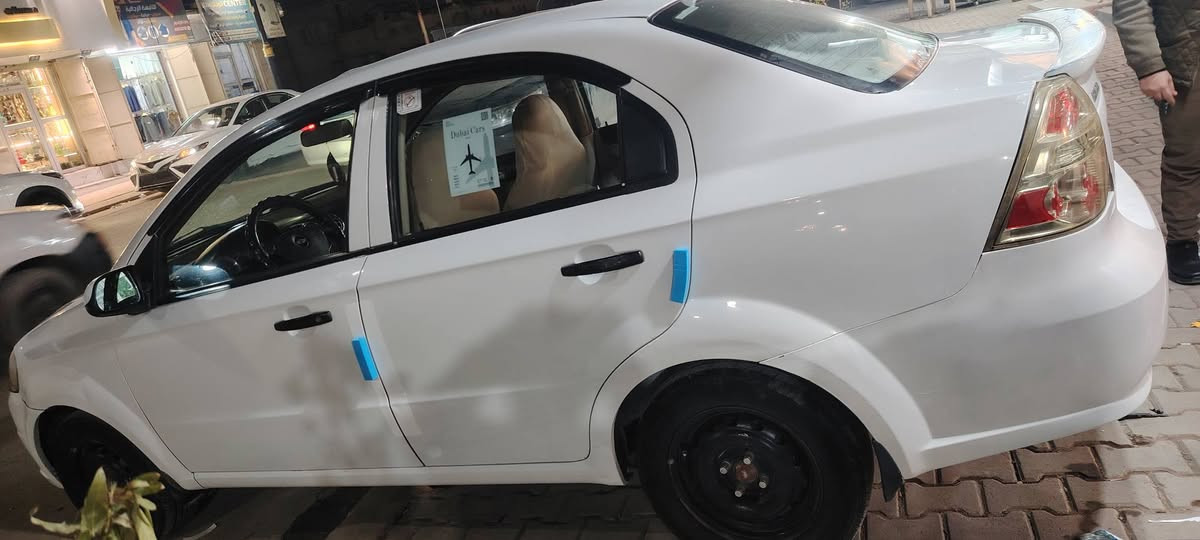 افيو ٢٠١١ خليجي فول اوتماتيك  بيها قطعتين بدون دواخل بس رش
كير محرك صدر تخم تاير باتري كلو شرط  شغل وتوكل  شرط البصمه مكانها صلاح الدين بيجي
*********** السعر ٦٨ وحياكم الله
