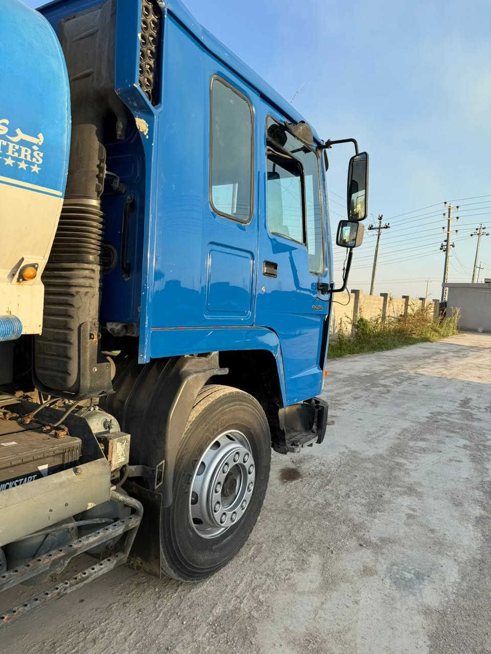 فالفو  F 10 موديل 1995
محرك 6 سلندر جيد جدا
كير كبير جيد جدا 
رقم وسنويه - اربيل
تحويل مباشر
تنكر ماء اصل 
حموله 16000 لتر
السعر 17000 $ دولار
للاستفسار ***********
***********
