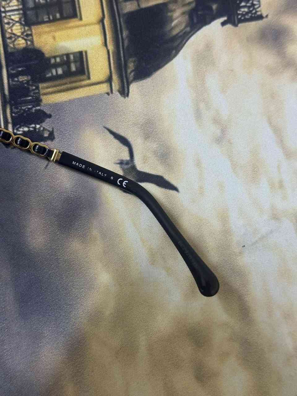 فريم من CHANEL
اورجنال فخم جدا 

زيرو 

نظافه ١٠٠٪؜

قطعه راقيه ومميزه بتفاصيل CHANEL

ايطالي

للحجز والاستفسار خاص


**إذا كنت صاحب هذا الإعلان وتريد حذفه لأي سبب، رجاءا أرسل رسالة إلى الدعم الفني**