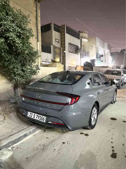 سلام عليكم للبيع هونداي سوناته 2020لون سمنتي🩶
وارد امريكي ضرر بسيط بل صندوق 
بيها بارد جاملغ الايمن و وباب الصدر فشي قليل 
بدون اريباكات بدون دواخل بجم كبس  سياره جديده 
محرك 2500 🔋🚀
مواصفات  نص فول ..شاشه كبيره معه كامره دواره /كير دكمه /فول تحكم كروز سرعه / مانع انزلاق / تحديد مسار / وضعيات سياقه مود درايف /اطفاء ذاتي /سايد بريك دكمه / داخل لونين /
لد نهاري /لايت زنون بلادددد 
محرك وكير وتبريد كله جديد وضع الشركه ماشيه 89(كيلو) 

السعر 165بيها مجال بسيط 
مكان السياره بغداد المنصور حي دراغ 
 *********** بغداد
