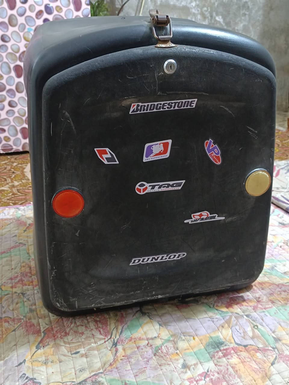 صندوق دلفري للبيع سعر 35 وبي مجال مكفول من الكسور الاتصال على الرقم ***********
