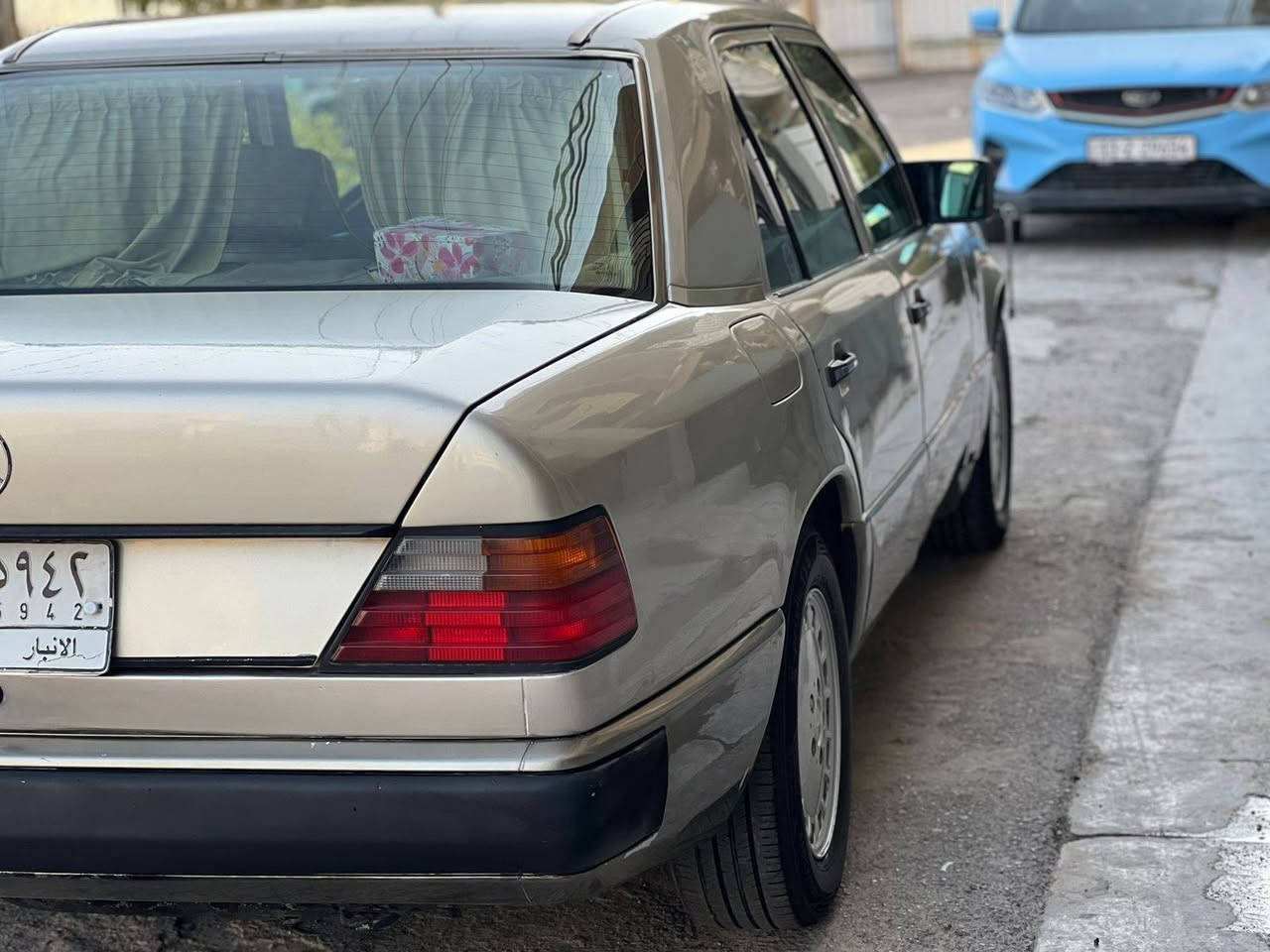 السلام عليكم.
دب مارسدس  ابلادي فوول مواصفات
السيارة جديد  كشنات جلد محرك 300 
مال جناي والياخذة بالعافيه العنوان
فلوجه  ***********
*********** واتس
