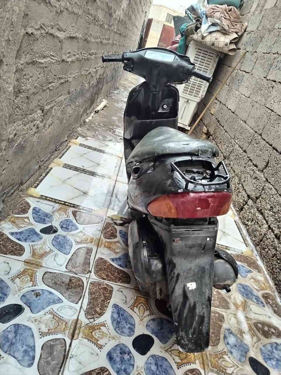 ذبانة للبيع مفتوحة مرة وحدة شغالة وحلوة تخم تاير جديد السعر 200 الف والشراي الهلا بيه 
هذا رقمي للأتصال *********** 
*********** مكاني ميسان مركز المحافظة قرب طاقة أبو رمانه
