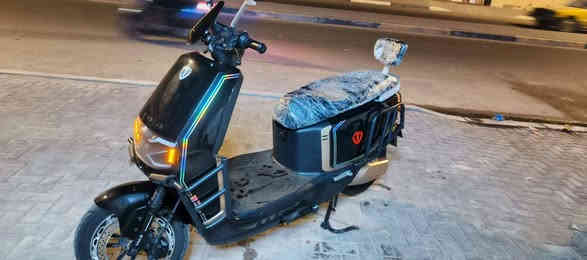 دراجه تيسله نضيفه استعمال  قليل السعر بمليون وبيها مجال قليل  البكان بصره القبله حي المهندسين ***********
