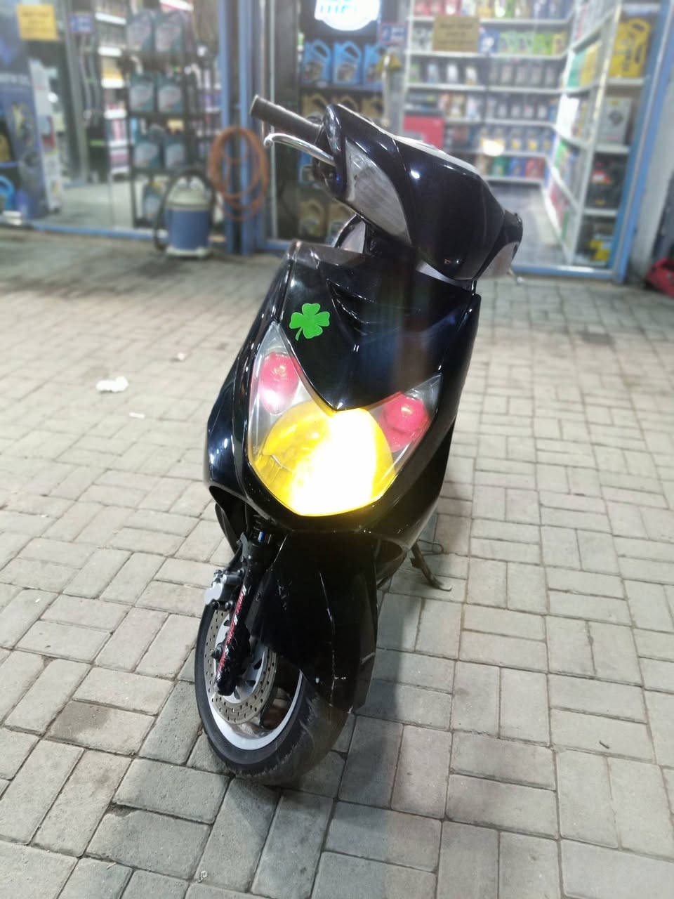 سلام عليكم سكنس فحل خطين ياباني قبق نفخ البيع السعر700 بيه مجال +مكاني بغداد الدوره ***********
