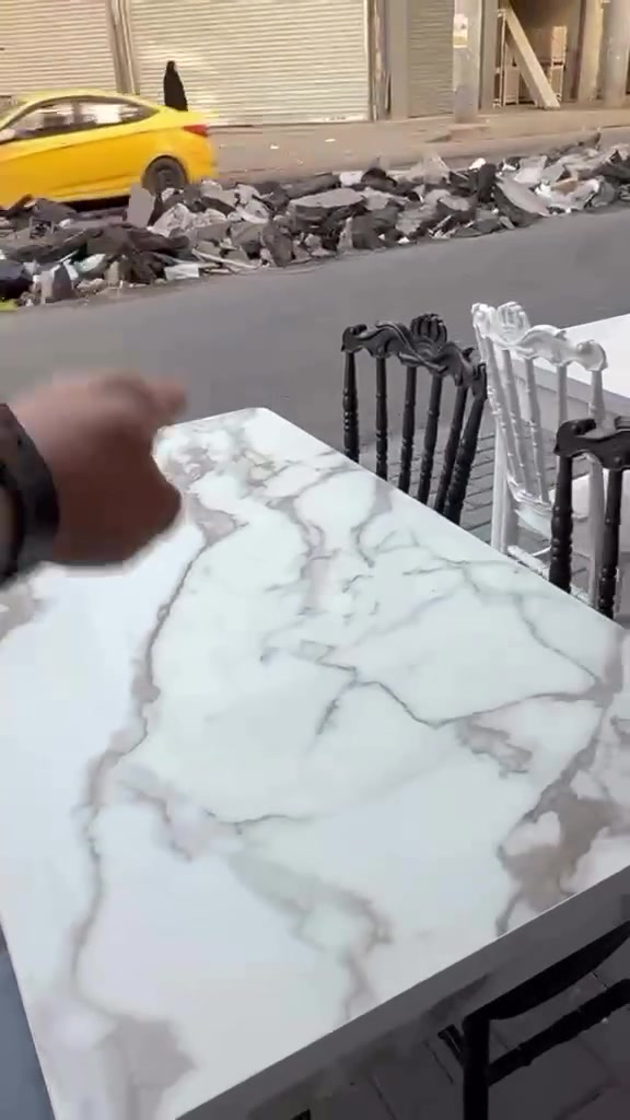 ميز طعام فخم .. تفاصيله تحكي عن ذوقك 💎
العرض الجديد 🔥🔥
كمية محدودة سارع بالحجز
ميز طعام بقياس 70×120، اربع ألوان مرمرية أنيقة:

أبيض سادة. بدون كراسي 🤍

أبيض مرمري بدون كراسي 🤍

صاجي مرمري 🤎

أسود مرمري 🖤

رصاصي مرمري 🩶

📌 الأسعار والعروض
✔️ ميز + 4 كراسي =115,000 فقط
✔️ ميز + 6 كراسي =135,000 فقط
✔️ والتوصيل 8 الف لكل العراق 🚚🇮🇶
عرض خاص على الطاولة بدون كراسي ٦٥ الف والتوصيل مجاني

خلي ميزك يحوّل كل وجبة إلى تجربة فاخرة✨
للتواصل خاص 
او على الواتساب ***********📞
