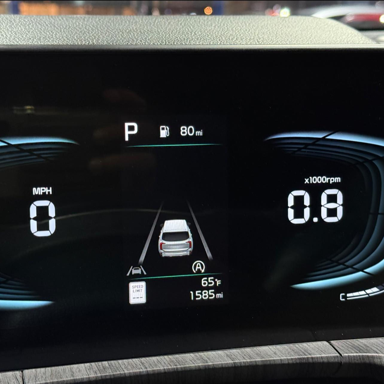 كيا تيلورايد EX فول مواصفات موديل 2024
#عداد_المسافة : 1 الف ميل حقيقي ( زيرو )
#الضرر : صبغ بنيد فقط
#الرقم : اربيل الحديث ( تحويل او وكالة )

#المواصفات :

▪️السيارة : #كيا #تيولارايد لون مميز
▪️المحرك :  V6 سعة 3.8 لتر بقوة 295 حصانًا
▪️حجم الويل : ويل كب حجم 20 اصل مع طقم تايرات بحالة ممتازة
▪️شاشة لمس كبيرة مقاس 12.3 بوصة
▪️مصابح امامية زنون
▪️بصمات عدد 2 للأبواب مع بصمة جنطة وبصمة تشغيل وتشغيل عن بعد
▪️شاحن لاسلكي ( واير ليس )
▪️رادار امامي مانع تصادم
▪️حساس خلفي اصل
▪️تحذير الخروج عن المسار
▪️تحذير النقطة العمياء
▪️مقاعد تبريد وتدفئة
▪️تدفئة مقود القيادة
▪️كامرة خلفية دوارة اصل مع الستيرن
▪️تحكم فول كهرباء لكرسي السائق والراكب
▪️ذاكرة كشن لحفظ وضعيات الجلوس ( ميموري )
▪️سستم صوت
▪️تشغيل عن بعد
▪️صندوق كهرباء
▪️صف ثالث من المقاعد 7 راكب
▪️اوتو هولد 
▪️تحكم ستيرن جهتين بلوتوث وحاكية وكروس سرعة وتحكم صوت 
▪️نظام ABS مانع انزلاق
▪️السيارة جديدة وبوضع الشركة.

السعر المطلوب : 308 ورقة مع المجال.

 
الاتصال على : ***********

‎معرض سما دبي لتجارة السيارات والمزادات الامريكية
النجف - المدينة المائية -مقابل حي الجامعة

ولمشاهدة المزيد من السيارات الخاصة بمعرض سما دبي  للسيارات الامريكية زورو موقعنا على الرابط التالي:

‏https://m.facebook.com/معرض-سما-دبي-لتجارة-السيارات-والمزادات-الامريكية-109437940947714/?ref=bookmarks
