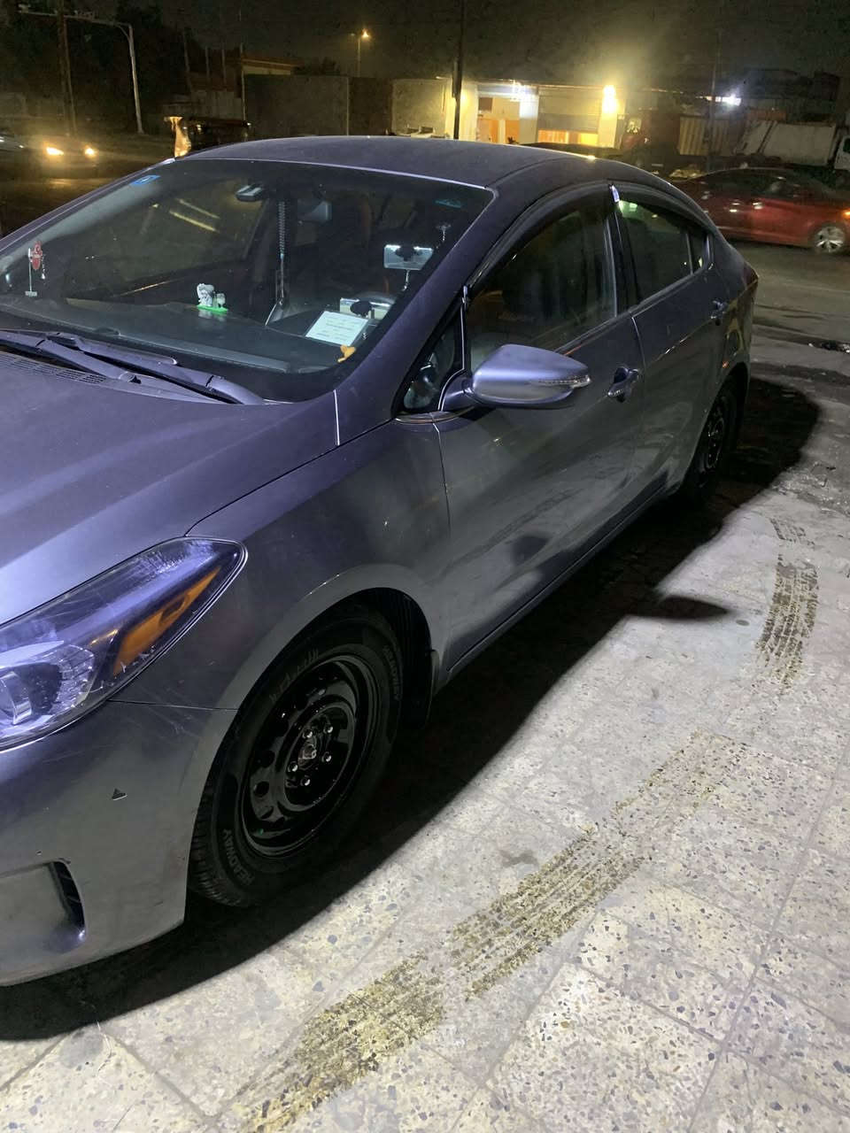 سلام عليكم كيا فورتي موديل 2017 مواصفات S بصمه رادارات كير 3 انظمه رياضي at حادث مرفق مع سونار بسمي سنويه ل 2028 وبعد اكو مواصفات كله شغال مكينه 2000 دوش سعر 117 وبيهه مجال ***********
