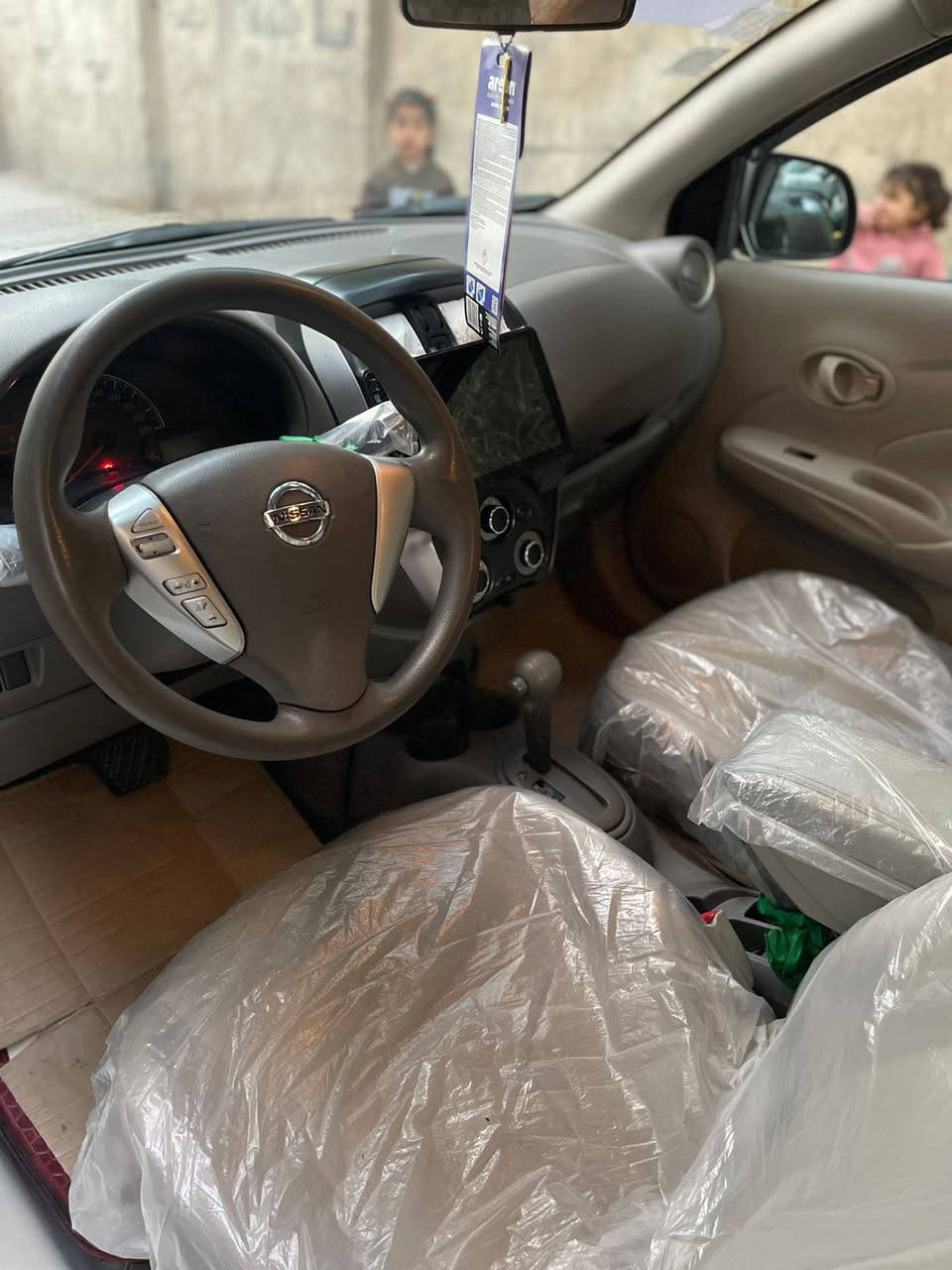 سلام عليكم نيسان سني هندي موديل2018 
مكفوله كفاله عامه رقم بغداد بأسمي 
مكاني بغداد مدينه الصدر
ملاحظة بيهه دعاميه الاماميه مصبوغه
***********
