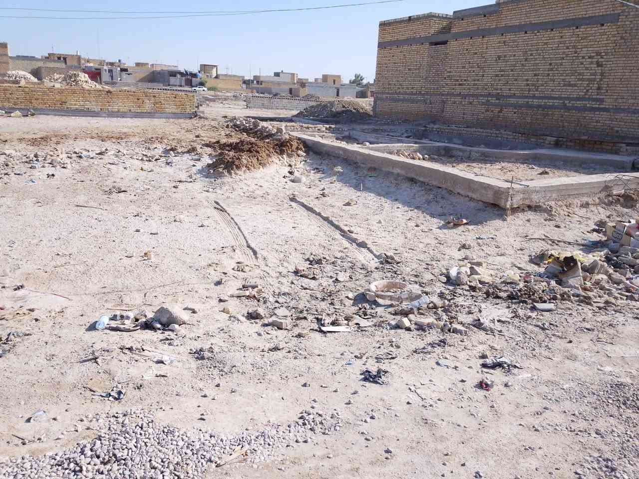 السلام عليكم قطعه زراعي 200متر 
حي الحسين عليه السلام نزلت ملعب خماسي ورع شارع عريض وتنزل شارع مقابيل 10متر بناء ماي كهرباء متفون عل نص تراب 
سعره 8وبي مجال 
‏‪***********‬‏
