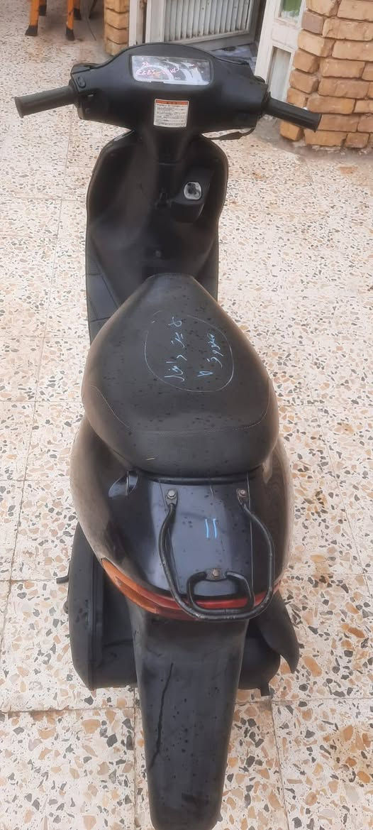 ساسوكي صار سبوع من نزلتها من رمبه وكيل بعدهي جيس دراجه اوراق خذتها بل قسط وريد بيعها سعر 600قفل او مراوس بايرانيه 
***********
