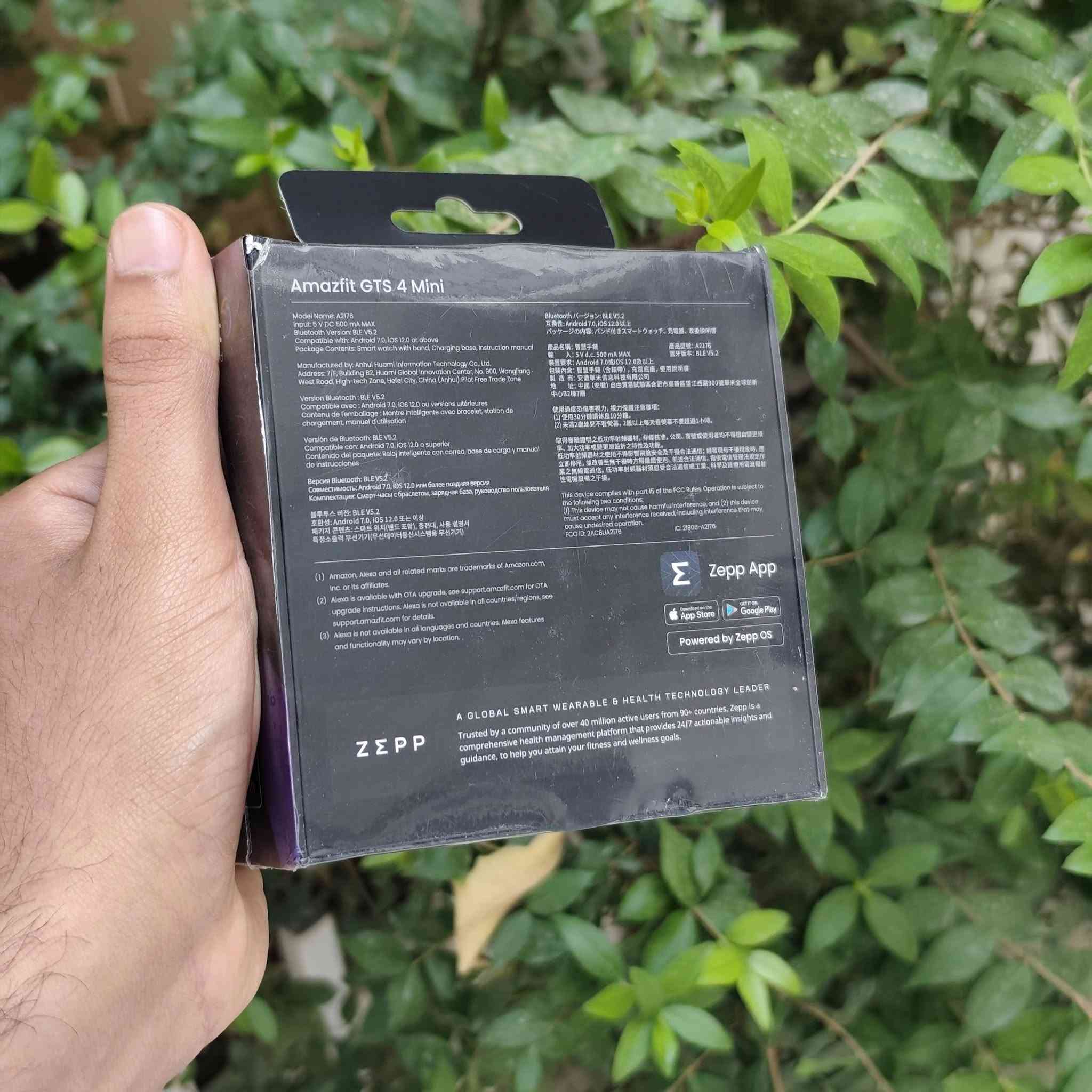 Amazfit GTS 4 Mini
ساعة امازفت الأصلية (من منظومة Zepp التابعة لشاومي).
(جديدة لوك بجياس الشركة متوفر قطع محدودة جداً)
 ساعة أصلية تمنحك جودة اعتمادية طويلة الأمد، بمميزات تميزها عن الساعات المقلدة والضعيفة.
🔍 أبرز المواصفات والمزايا التقنية:
🔋 بطارية فائقة الصمود: تعمل حتى 15 يوماً من الاستخدام النموذجي بالشحنة الواحدة، لتنسى عناء الشحن اليومي تماماً.
📺 شاشة AMOLED مذهلة: شاشة عالية الدقة بحجم 1.65 بوصة تضمن وضوحاً فائقاً للألوان حتى تحت أشعة الشمس المباشرة، مع تصميم مربع عصري وإطار معدني من الألمنيوم النقي.
📍 نظام GPS مدمج: تتبع دقيق للمسارات والأنشطة الرياضية عبر 5 أقمار صناعية، دون الحاجة لحمل الهاتف أثناء الجري أو ممارسة الرياضة.
🩺 رعاية صحية متكاملة: مراقبة مستمرة على مدار 24 ساعة لمعدل نبضات القلب، ومستوى أكسجين الدم (SpO_2)، ومستويات التوتر، بالإضافة إلى تحليلات دقيقة للنوم.
💧 مقاومة تامة للماء: بمعيار 5 ATM (تتحمل الضغط حتى عمق 50 متراً)، مما يجعلها مناسبة تماماً للسباحة والاستخدام اليومي تحت المطر.
🪶 وزن خفيف وتصميم مريح: بوزن 19 غراماً فقط، تمنحك راحة تامة طوال اليوم أثناء العمل أو النوم.
السعر 125 الف
#ساعات_ذكية #ساعة_ذكية #ابل #ايفون #ساعة


**إذا كنت صاحب هذا الإعلان وتريد حذفه لأي سبب، رجاءا أرسل رسالة إلى الدعم الفني**