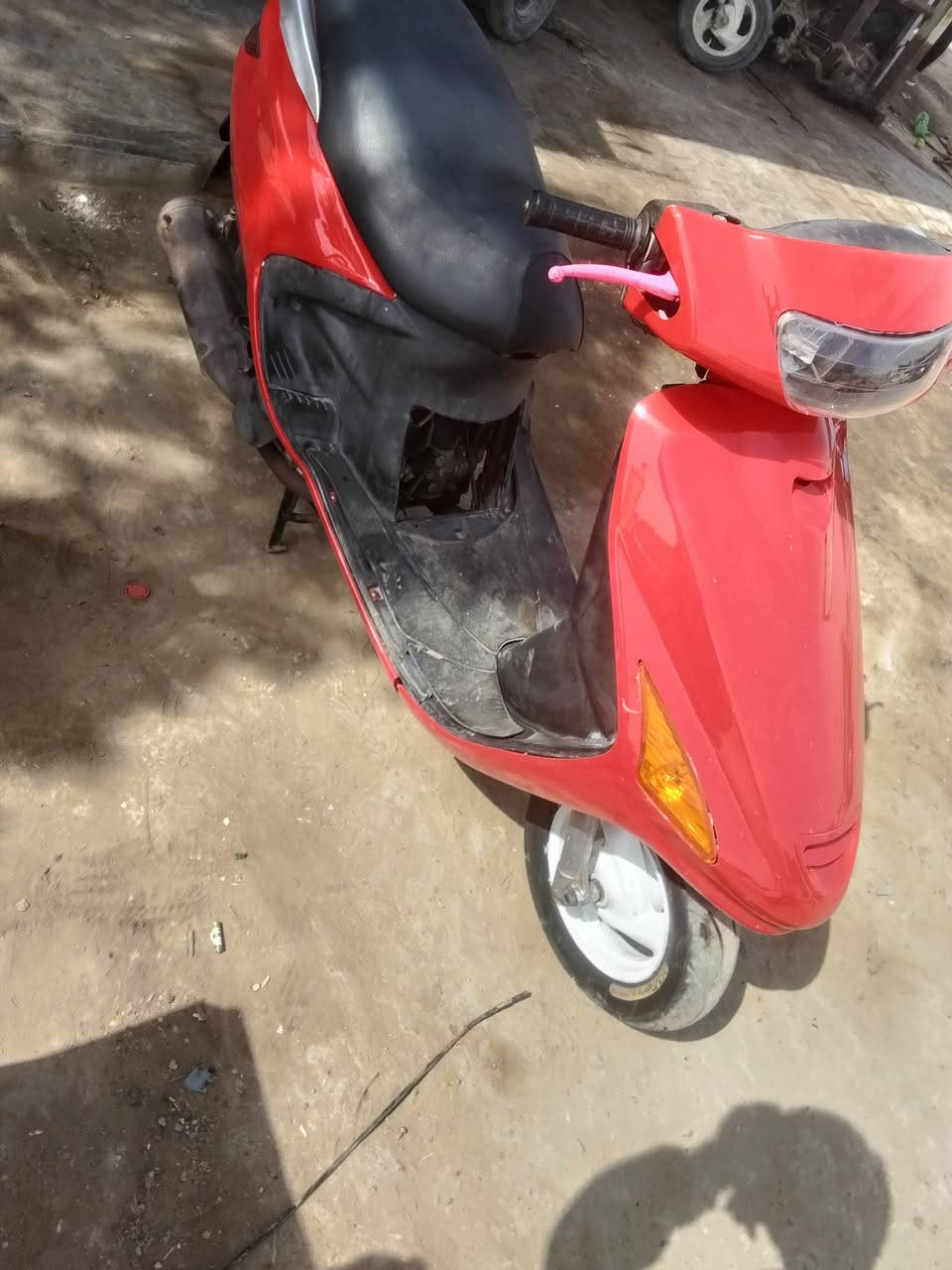 فراشة حاويه عل فحص 500 كله بلادي  ابيع مستعجل ديوانيه قرب كراج التحدي ***********
