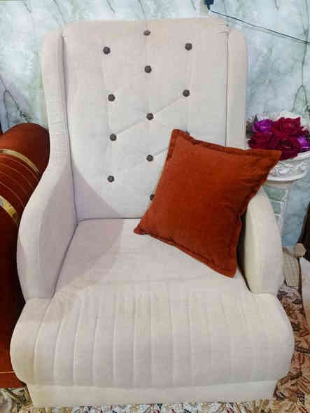 السلام عليكم تخم للبيع جديد مستعمل فتره قصيره سعر 600وبي مجال ***********
