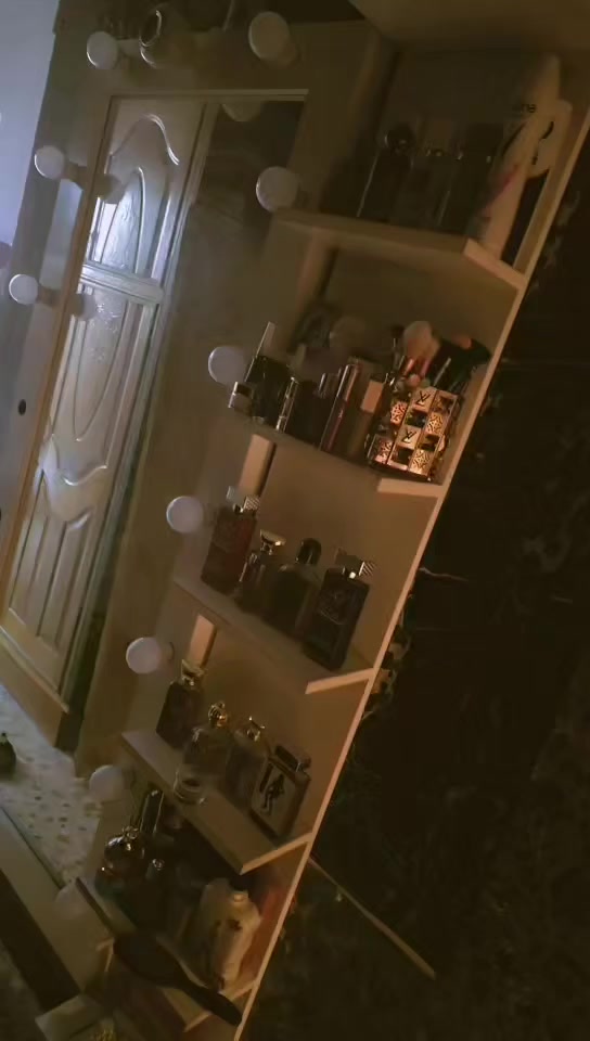 مرايه هوليود للبيع سعر 150 وبيها مجال مكاني بغداد الي يحب يتفضل خاص


**إذا كنت صاحب هذا الإعلان وتريد حذفه لأي سبب، رجاءا أرسل رسالة إلى الدعم الفني**