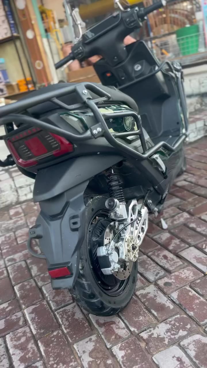 داجه شحن همر مدرعه ماخذها من مؤيد طياره دراجه مخيفه بيها ٧ بطاريات ١٢ فولت وبيها دكمه اعطال وبيها بك وبيها باوجكترات دراجه كلش حلوه ولو مو محتاج وداشتري سياره مابيعها سعرها ٧٥٠ واتساب  ***********
