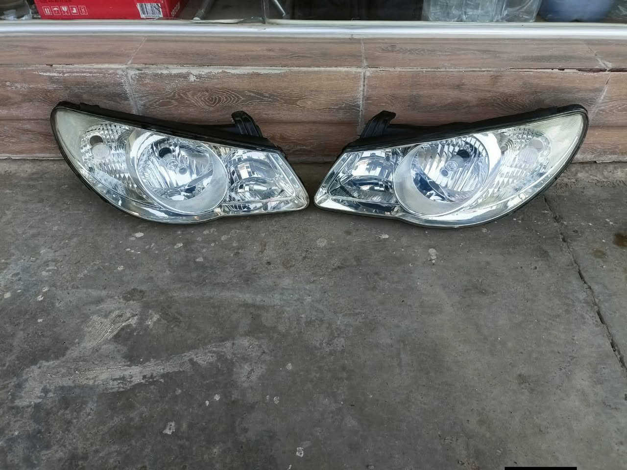 السلام عليكم لايتات وبك لايتات للبيع شرط اصلي العنوان موصل مجمع السلام قرب محطة التأميم
***********/***********
