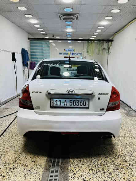 السلام عليكم
سيارة اكسنت للبيع 
موديل 2011 شكل السبورت
محرك 1600 دوش محرك وكير مكفولات 
حدادية جديدة 
فول مواصفات فتحة سقف واشاير بالمري
تبريد +تدفئة + شاشة + دوشمة جديدة داخلها جديد 
تخم تاير جديد ادامة جديدة للمحرك 
 سيارة رقم بغداد ب اسمي شرط رقم جديد سنوية جديدة تحويل ثاني يوم 
ماشية 145الف حقيقي سيارة مال دكتورة
السعر 110 للتواصل  مكاني بغداد ***********
