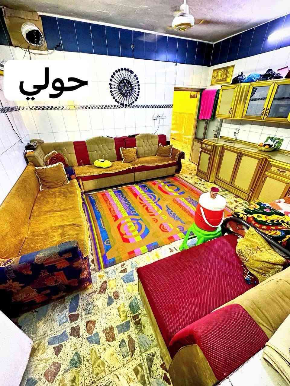 السلام عليكم بيت للبيع المساحة 150 متر 
طابو ملك صرف
الواجهة 6 النزال 25 بناء مسلح سند مستقل 
وليس مشترك منفصل وحدك بالسند 
العنوان شهداء البياع شارع الكبيسي ⬅️
مدخل الشرطة الخامسة شارع الصورة (الكيات)اول فرع 9 بيت 
اول فرع من بعد الشارع العام بالبدايه 
مسافة تقاطع السوك مال الشرطة دقيقتين مشي 
بس عبرة الشارع 
خدمات كاملة 
البيت يحتوي 
مدخلين 
مدخل صالة 
مدخل مطبخ 
الطابق الاول : كراج واستقبال وحمام خارجي مطبخ حار وحولي مطبخ بارد جبير سيراميك صحيات داخلي حمام + مرافق وغرفة نوم ومناور عدد 2
الطابق الثاني غرفة نوم جبيرة وحمام وسطحين البيت واضح بالصور كاشي سيراميك ارضية السطح شتايكر البناء طابوق 
السعر 230 مليون للاستفسار واتساب ***********
