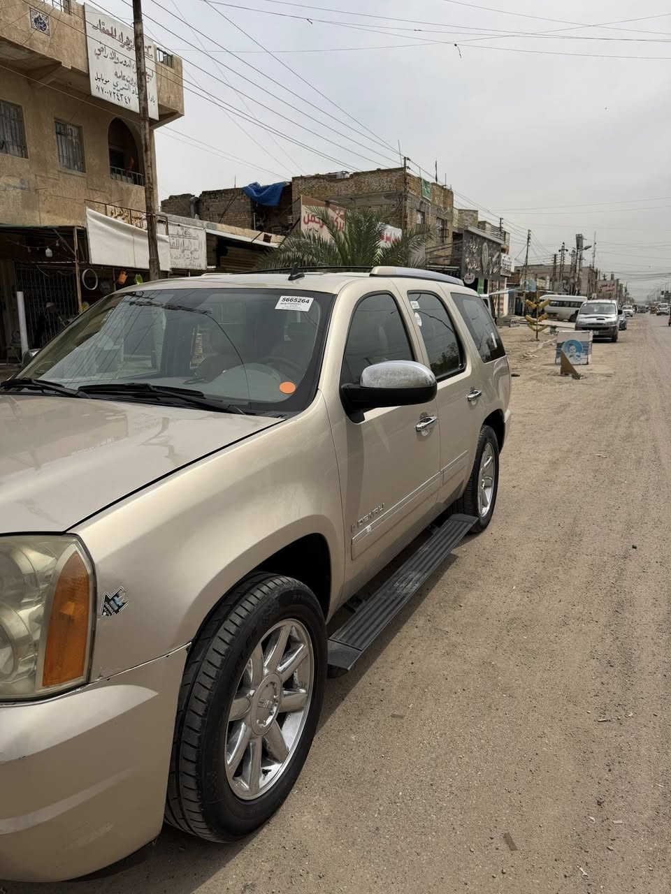 سلام عليكم GMC يوكن دينالي موديل 2011 مكينه 6200     كير1000 رقم بغداد انكليزي 
سياره فول مواصفات للأخير 
1-فتحه 
2-شاشه بالسقف
3-كأمره خلفيه 
4-تحكم أستيرن 
5-تحديد مسار 
6-تثبيت سرعه 
7-شفط بالمري 
8-دوسات شفط 
9-كشنات VIP 
10- تدفه تبريد بكل الاكشنات 
11-كشن كهربائي
12-سياره بيها بعد هواي مواصفات الدينالي معروفه 
سياره جاهزه من كلشي تختم تاير صدر خلفي امامي جديد 
ملاحضات :سياره فقط هاي الكرده الي بيها بل باب الخلفي او ماامصلحها عفتها على وضعها مثل ما اموضح بل صوره 
عنوان: بغداد الحسينيه الراشديه 
للاستفسار :*********** 
السعر 190 وبيها مجال
