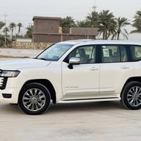 لاندكروز 2022 GXR وكاله SAS ام الضمان ماشيه 35  كفاله عامه حتى من الشخ...